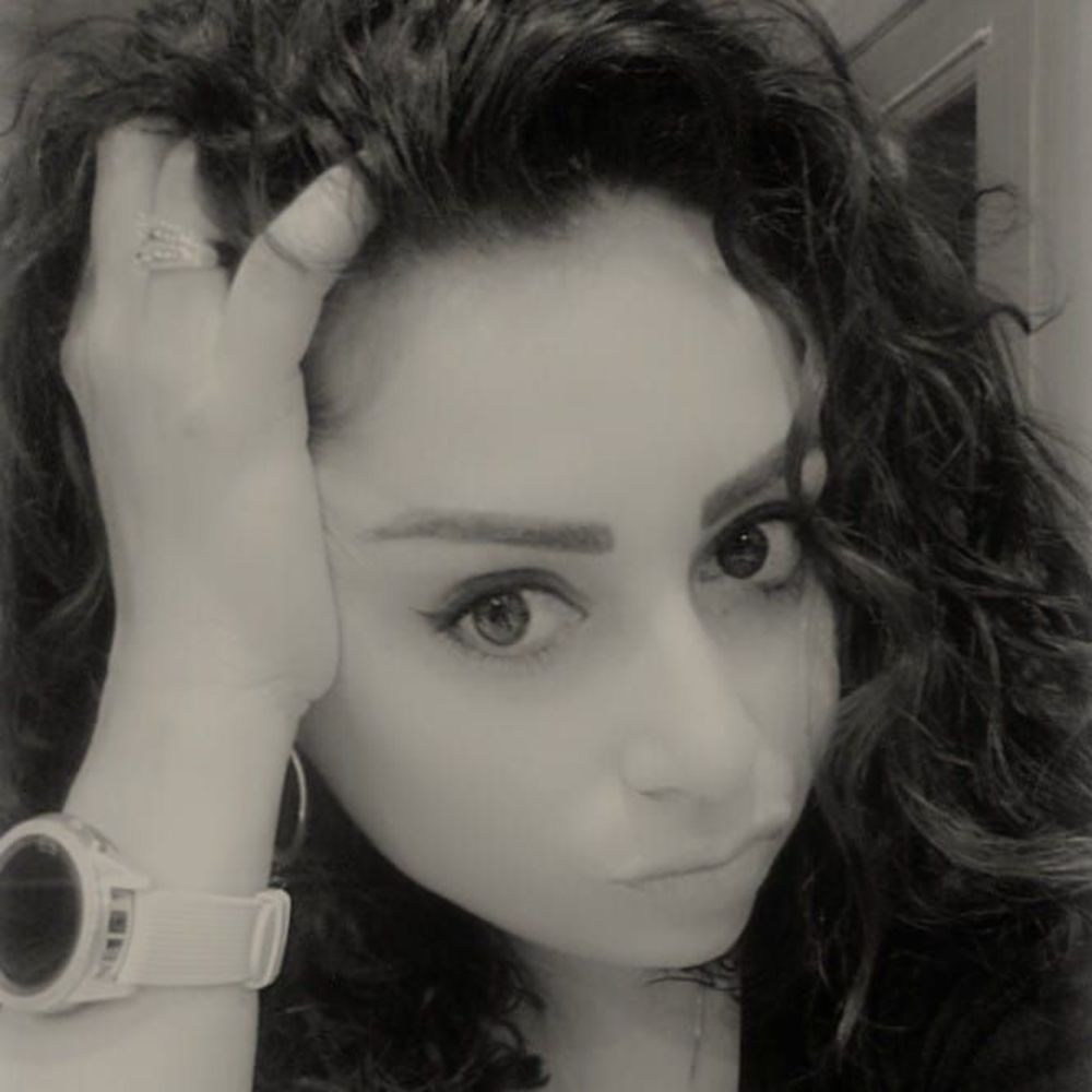 Meet your Posher, Yanira